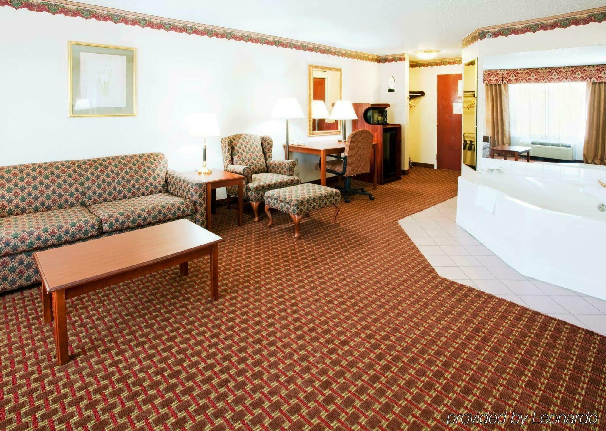 Holiday Inn Express Hillsville By Ihg Exteriör bild