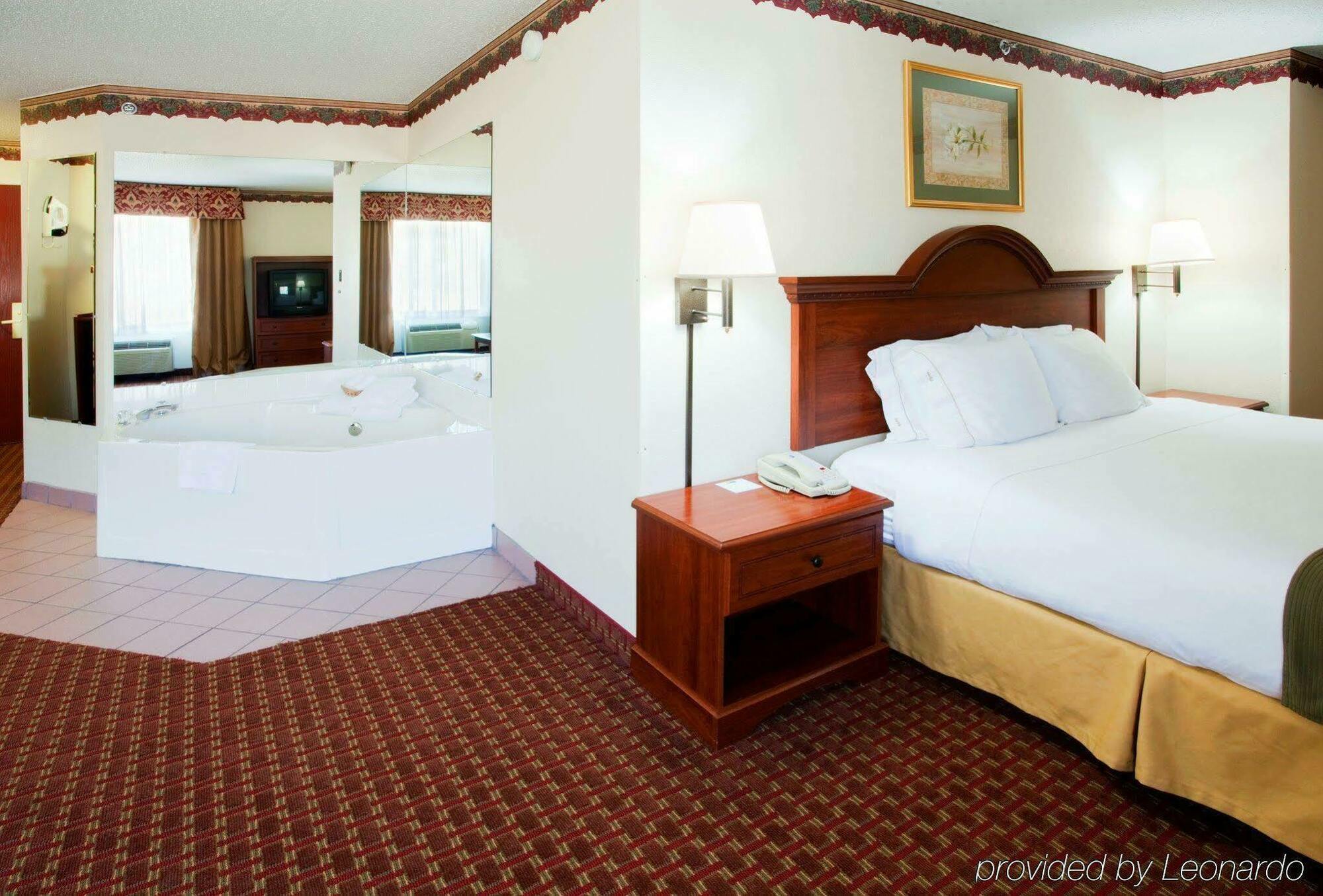 Holiday Inn Express Hillsville By Ihg Exteriör bild